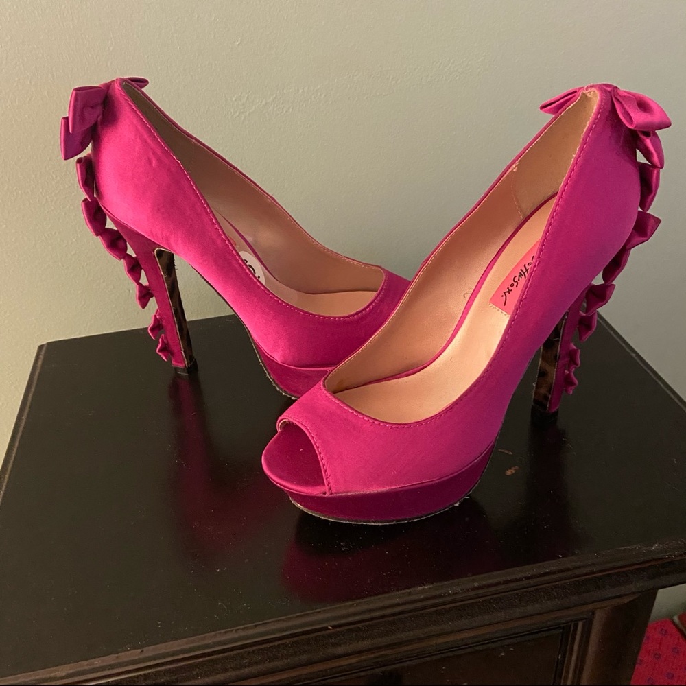 Ladies Betsy Johnson high heels
